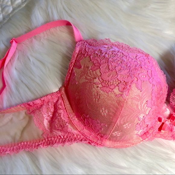 { Victoria’s Secret } : Pink Lace Dream Angels Push-up Bra - Picture 4 of 6